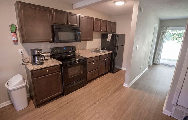 Briar Crest Apartment Community - Furnished and Unfurnished Units Available!