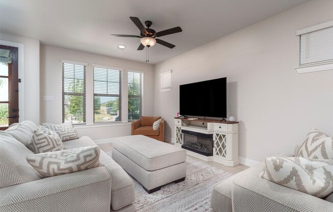 905 Carnation