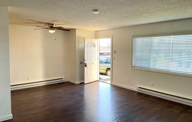 HPPh2415 - Gaiser Court Apartments