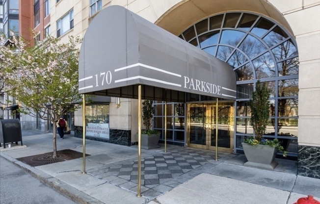 2 beds, 2 baths, 1,013 sqft, $4,800, Unit 404