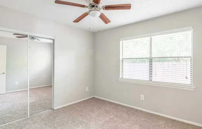 2399 JAMES BOWIE DR
