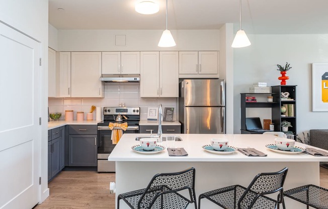 Model apartment kitchen at the Mastlight.
