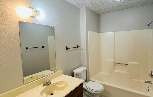 2 beds, 2 baths, $1,300