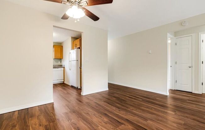 2 beds, 1 bath, 850 sqft, $1,500, Unit 16