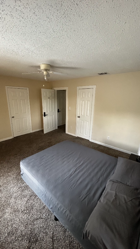 1104 E GENESEE ST