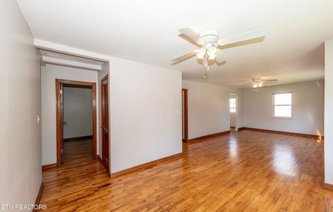 3 beds, 1 bath, $1,750