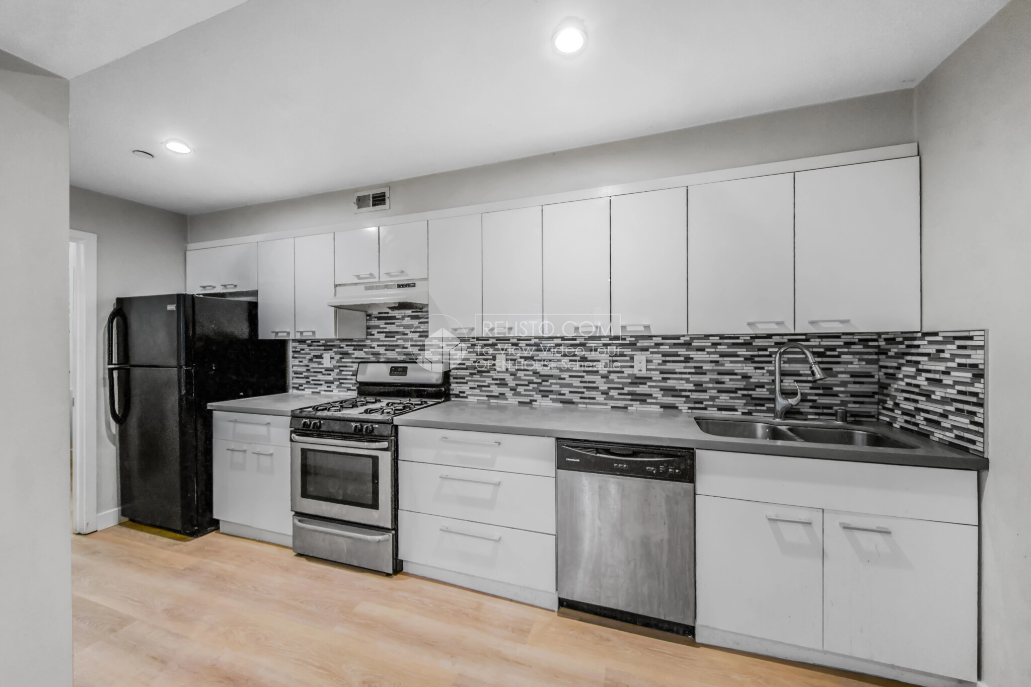 1110 S VAN NESS AVE