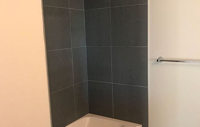 2 beds, 2 baths, 1,009 sqft, $2,050, Unit 805