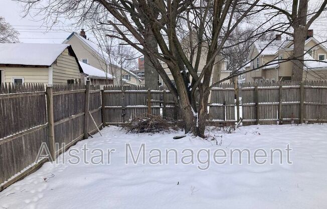 3200 ROANOKE AVE