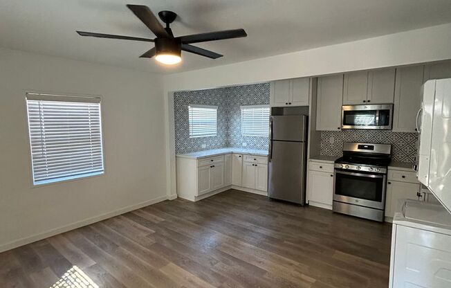 2 beds, 1 bath, 800 sqft, $2,795