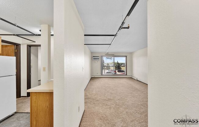 1 bed, 1 bath, 709 sqft, $1,045, Unit 2215-325