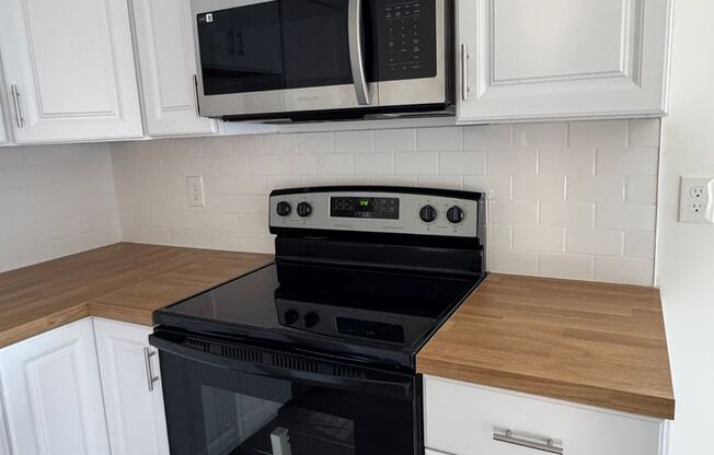 2 beds, 1.5 baths, 1,440 sqft, $1,299