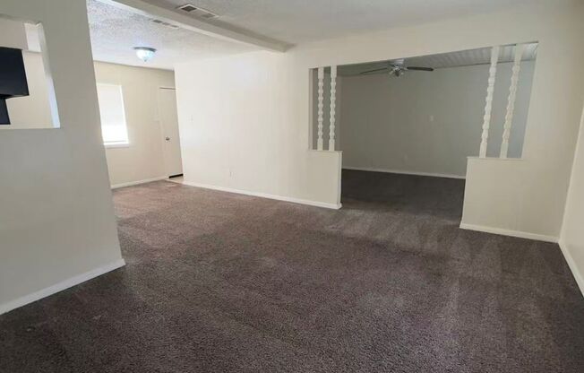 Beautiful 3 Bedroom 2 Bathroom in Garland!