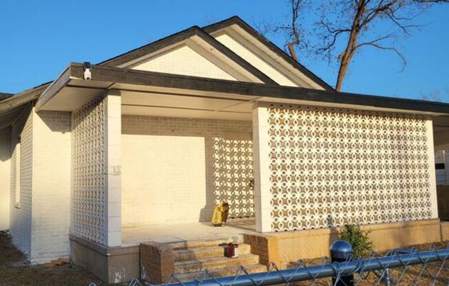 Beautiful Newly Remodeled 4 Bedroom Home