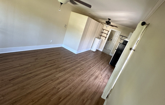 457 N VIS BONITA AVE