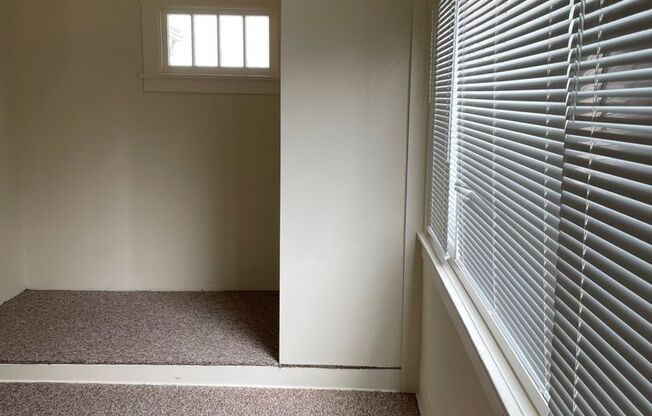 2 beds, 1 bath, $3,200