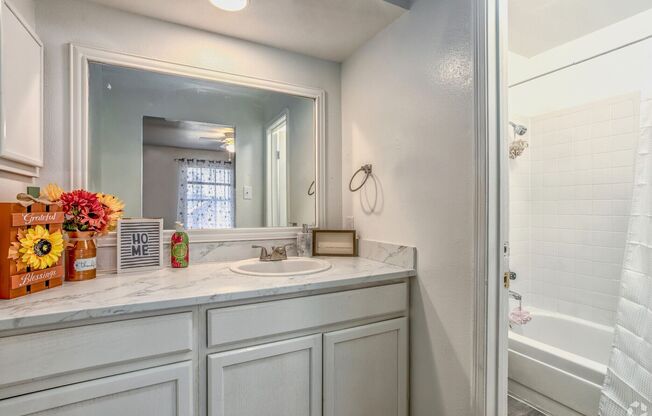 Mandalay Palms Bayside