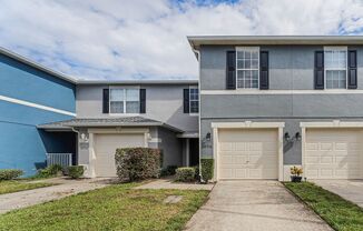 Walk to Waterford Lakes from this 3/2.5/1 Townhome