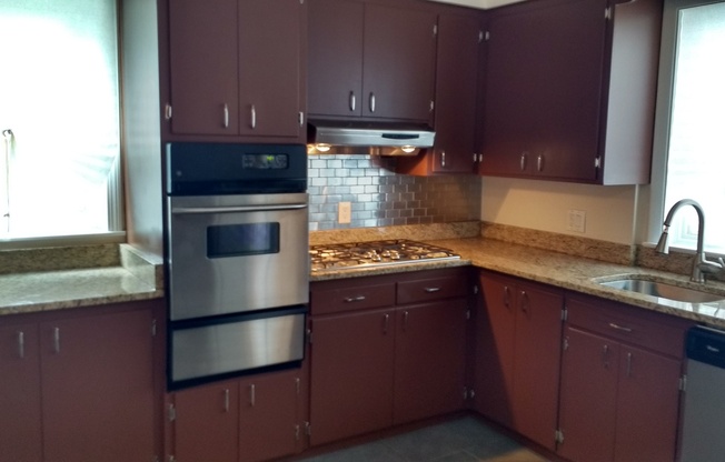 Providence- Stunning Elmwood Single Family - $2,450