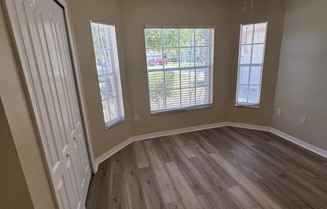 7507 CANAL PT CT