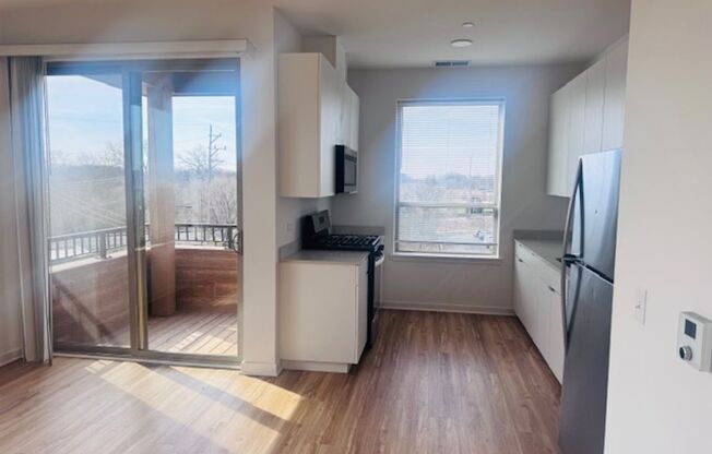 2 beds, 2 baths, 1,010 sqft, $2,660, Unit 4800 157th Street - 419