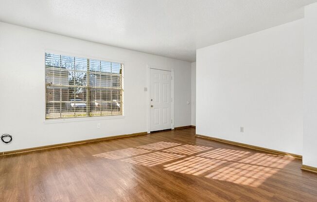 2 beds, 2.5 baths, 1,250 sqft, $850, Unit 701