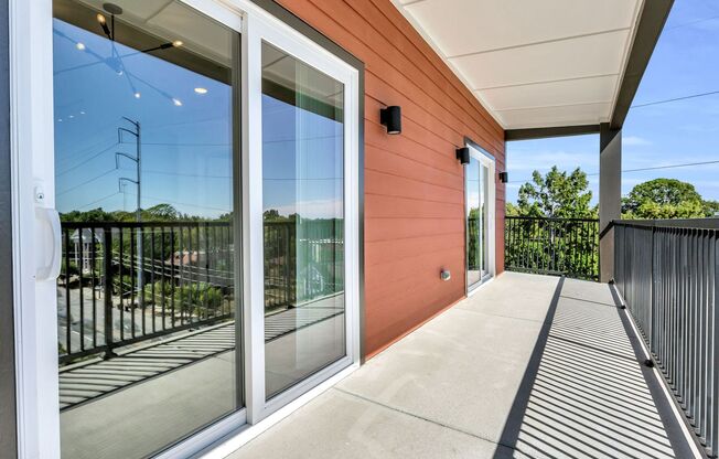 2 beds, 2 baths, $2,200, Unit Unit 301