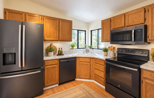 $2,595 - 4 Bed / 2 Bath Beautiful Home in Indian Trail