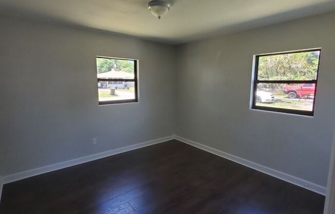 2 beds, 1 bath, $1,495