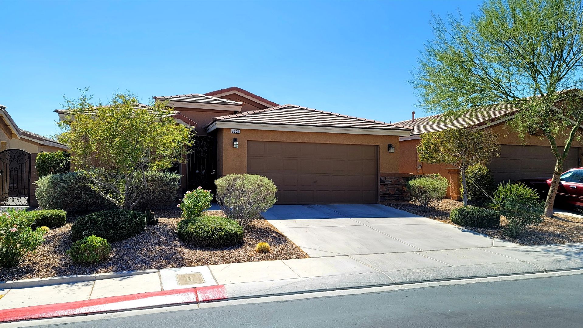8327 Spectacle Reef Ave - 3bedrooms, 2.5 bathroom, 1928 SQFT