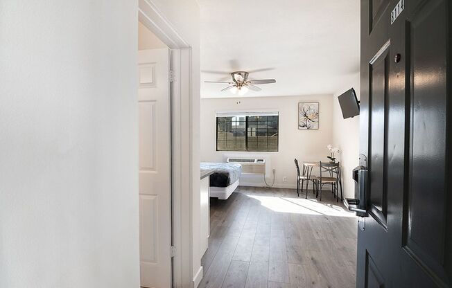 Studio, 1 bath, 126 sqft, $1,595, Unit 205