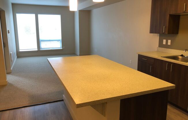 1 bed, 1 bath, 689 sqft, $1,650, Unit 261