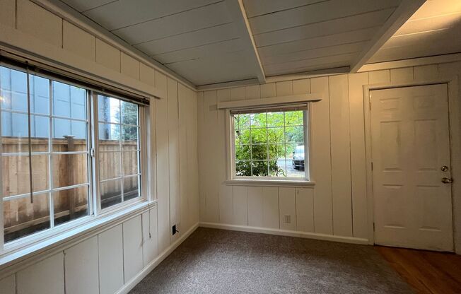 Charming Cottage in Wedgwood