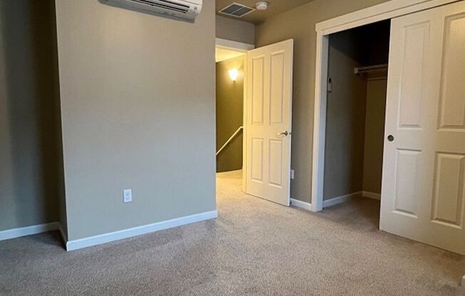 2 beds, 2.5 baths, 1,345 sqft, $2,200, Unit 1342-103