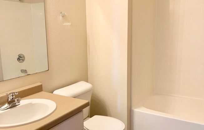 1 bed, 1 bath, 691 sqft, $890, Unit ME 2401-61