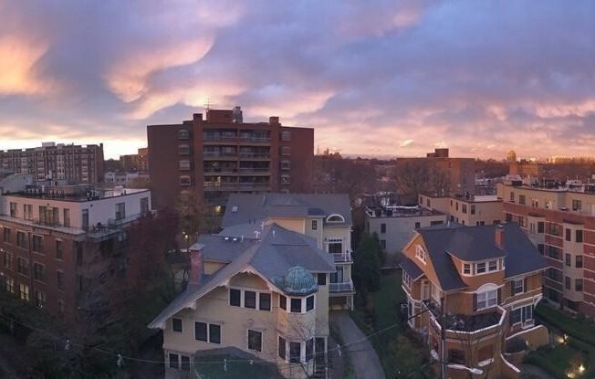 1 bed, 1 bath, 822 sqft, $3,500, Unit 611