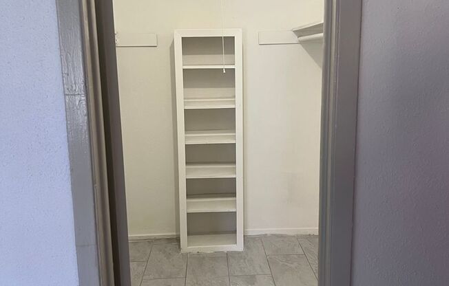 2 beds, 2 baths, 960 sqft, $900, Unit 106