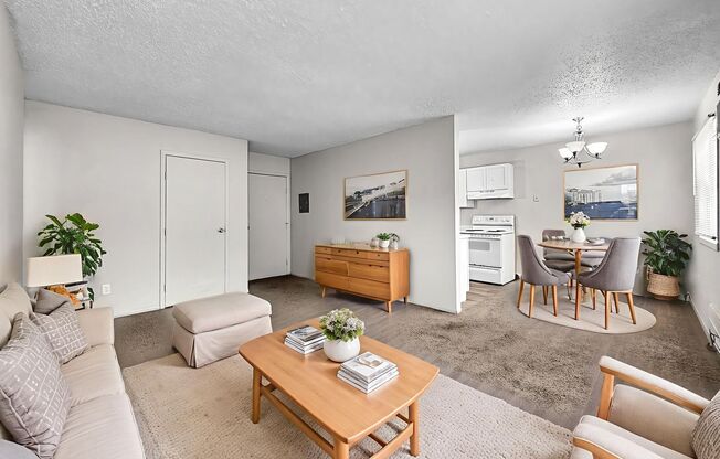 1 bed, 1 bath, 700 sqft, $760, Unit 4530-27