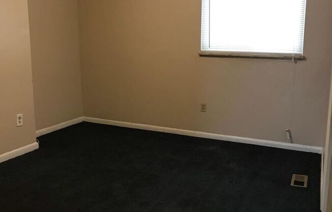 Carrick NEW 4 bedroom apartment. Section 8 accepted