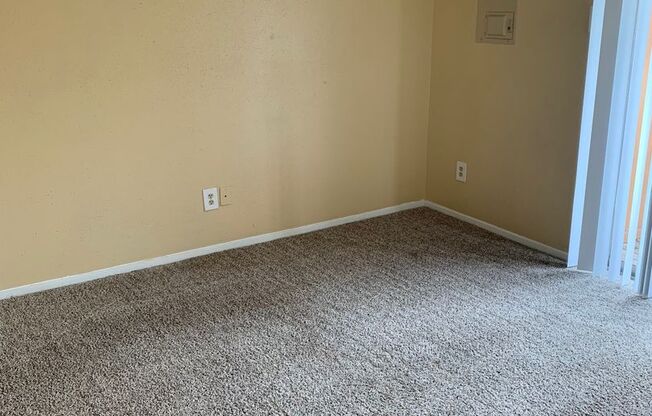 1 bed, 1 bath, 470 sqft, $745, Unit 602