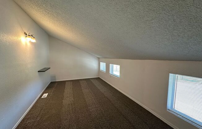 2 beds, 1.5 baths, $1,200, Unit APARTMENT 505