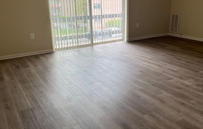 1 bed, 1 bath, 675 sqft, $1,645, Unit 00-00-304