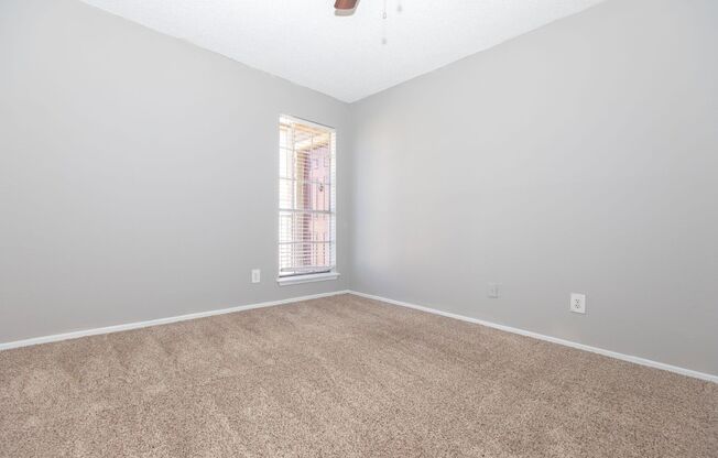 2 beds, 2 baths, 965 sqft, $1,225