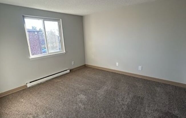 2 beds, 1 bath, 750 sqft, $965, Unit Unit 6262-09
