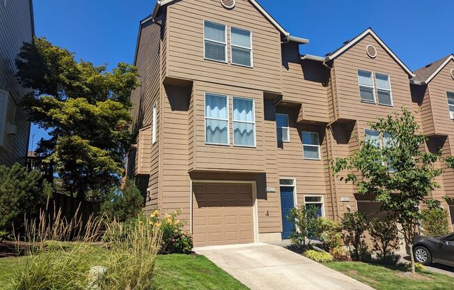 Beautiful Beaverton Townhouse Available Now!