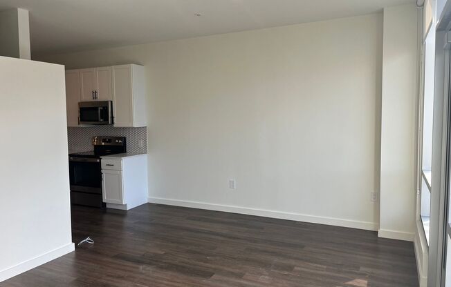 1 bed, 1 bath, 583 sqft, $1,400, Unit 702