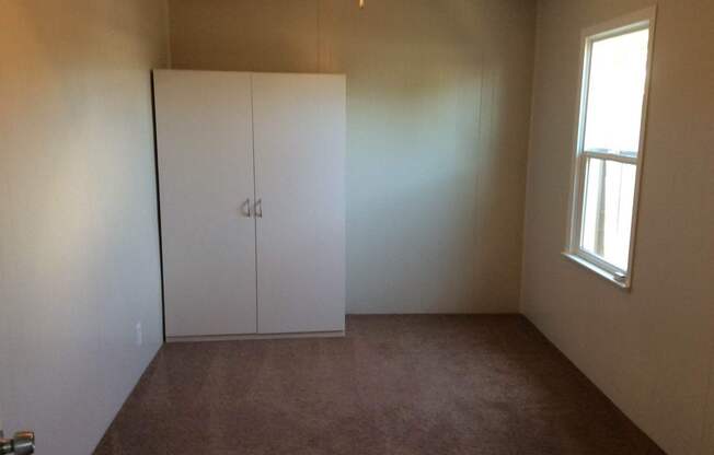 3 beds, 1 bath, $1,535