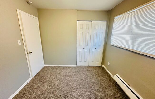 1 bed, 1 bath, 600 sqft, $800, Unit 4