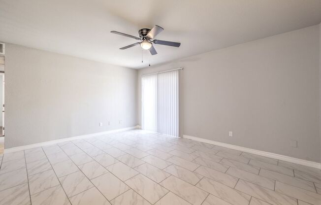 Guard Gated Stunning Remodeled Condo Near the Las Vegas Strip