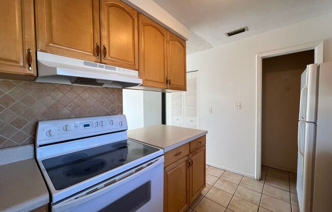 2 beds, 1 bath, $1,650